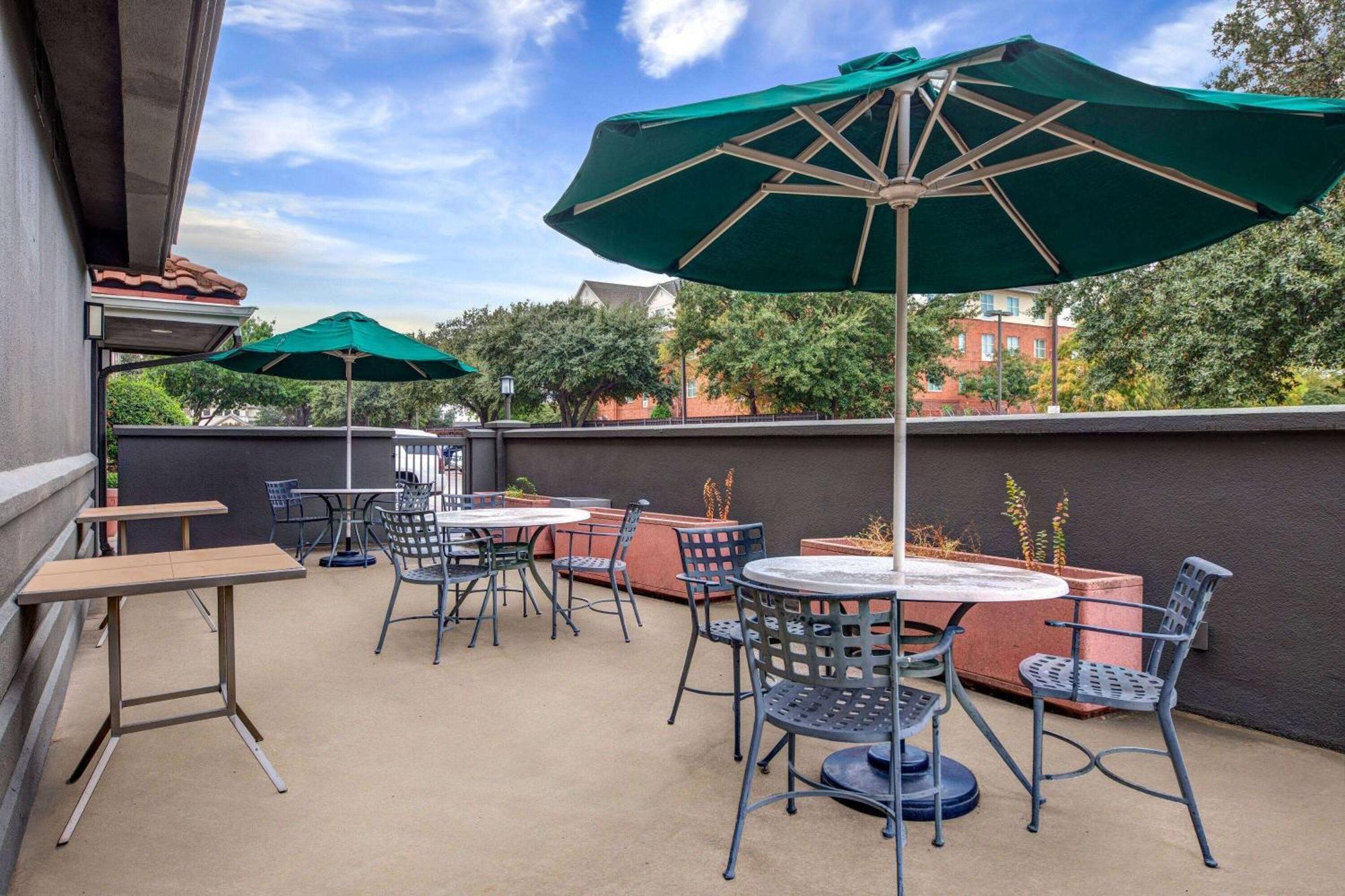La Quinta By Wyndham Dallas Dfw Airport North Irving Ngoại thất bức ảnh